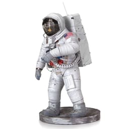 Metal Earth: Apollo 11 Astronaut - image 4 thumbnail