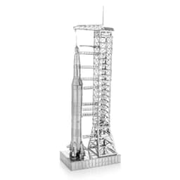 Metal Earth: Apollo Saturn V with Gantry - image 2 thumbnail
